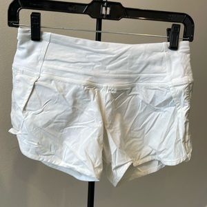 Lululemon, Speed Up Low Rise Short, lined in white, size 2